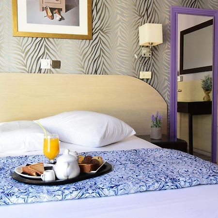 Eva Hotel Пирея Екстериор снимка