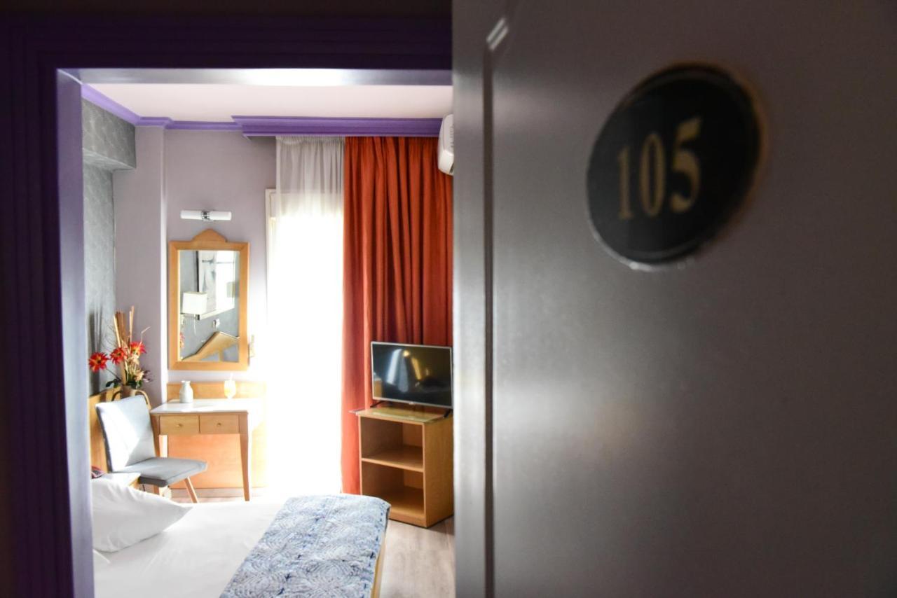 Eva Hotel Пирея Екстериор снимка