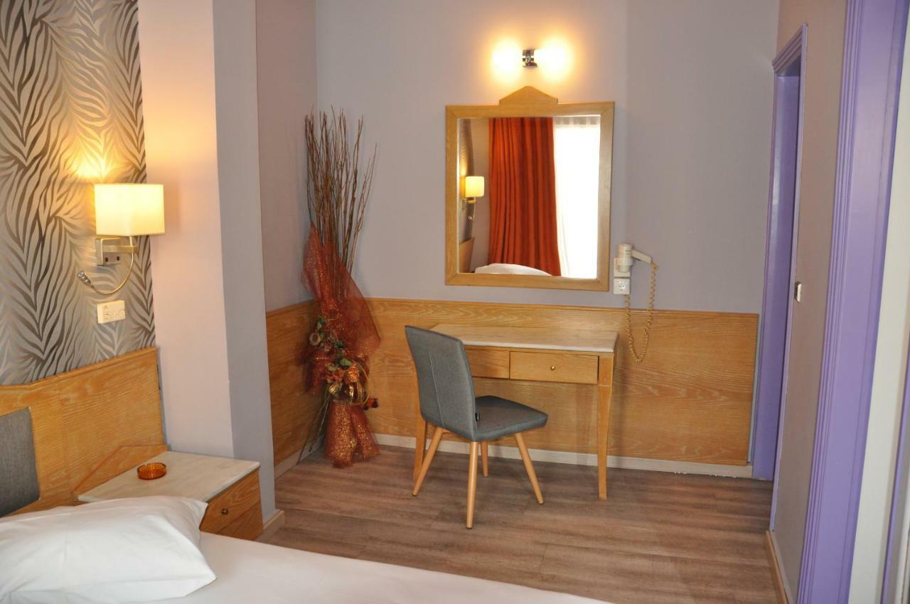 Eva Hotel Пирея Екстериор снимка